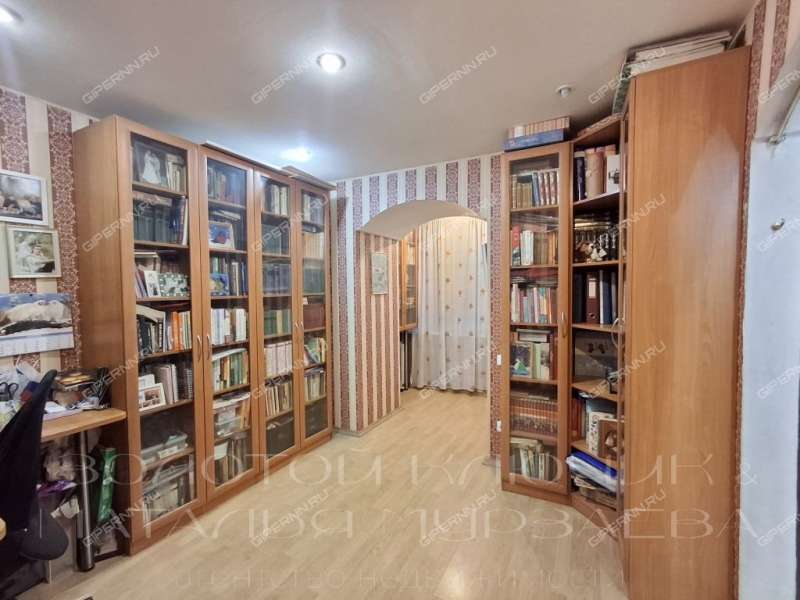 пятикомнатная квартира на улице Маршала Казакова дом 6а