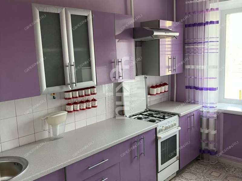 трёхкомнатная квартира на улице Радио дом 6