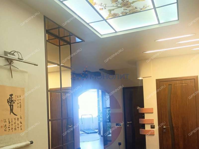 трёхкомнатная квартира на бульваре Академика Королёва дом 8