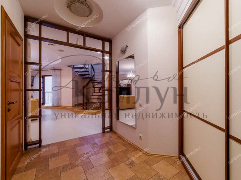 четырёхкомнатная квартира на улице Минина дом 9/4