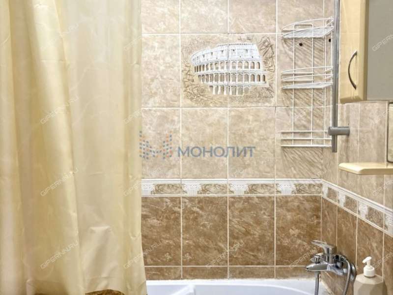 трёхкомнатная квартира на проспекте Бусыгина дом 45А