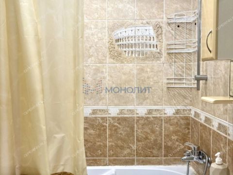 3-komnatnaya-prosp-busygina-d-45a фото