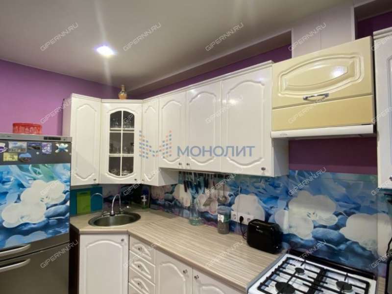 трёхкомнатная квартира на проспекте Циолковского дом 100 город Дзержинск