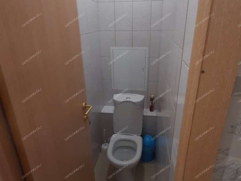 двухкомнатная квартира в 2-м микрорайоне дом 20 город Кстово