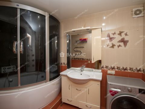 3-komnatnaya-ul-arhangelskaya-d-16 фото