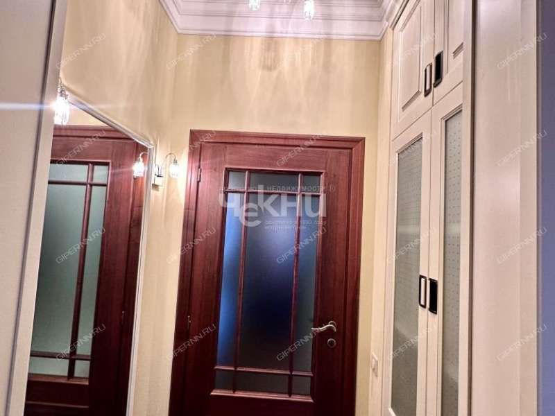 трёхкомнатная квартира на улице Коминтерна дом 139