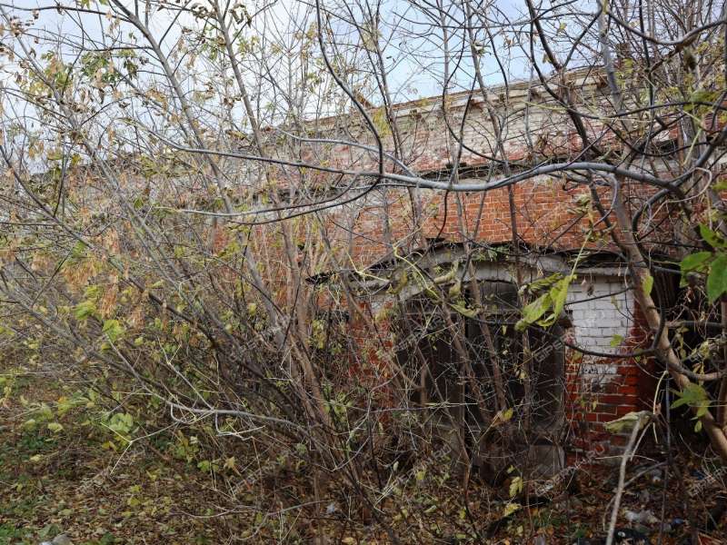 здание под торговую площадь на ул.Советская село Курмыш