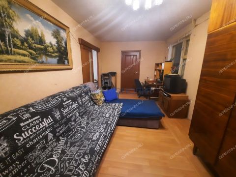 3-komnatnaya-ul-svetloyarskaya-d-40 фото