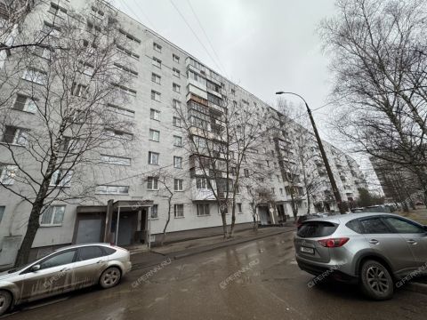 1-komnatnaya-ul-strokina-d-18 фото