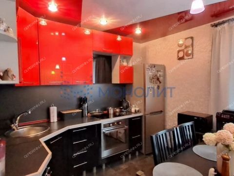 3-komnatnaya-ul-vyatskaya-d-9 фото