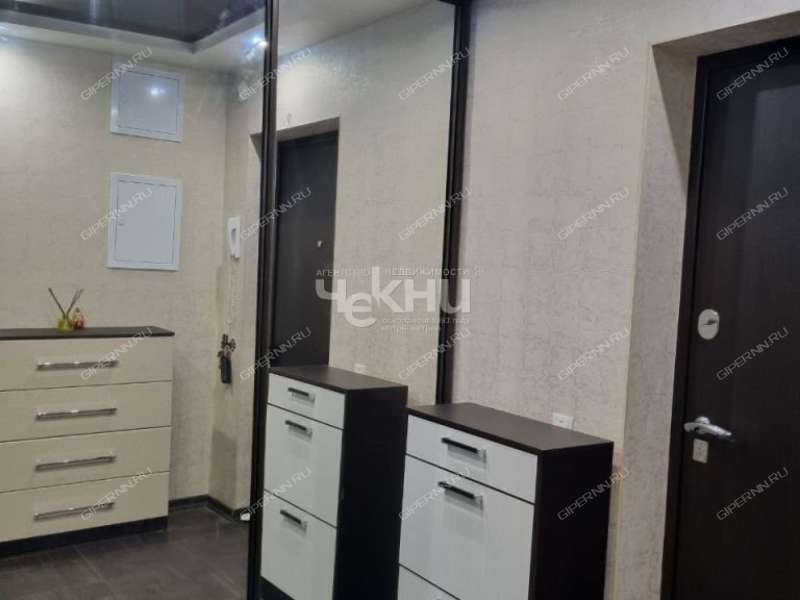 однокомнатная квартира на улице Героев Космоса дом 6