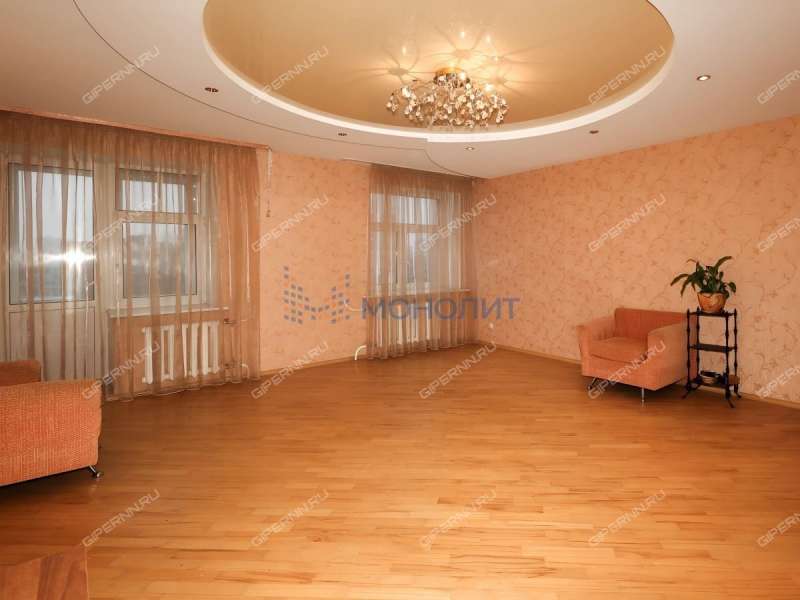 трёхкомнатная квартира на Большей Печёрской улице дом 32