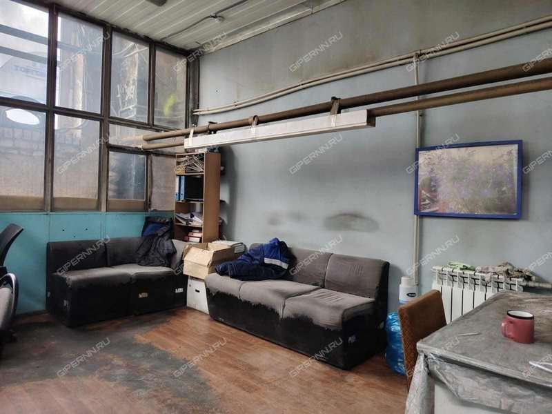 помещение под склад на Кузбасская ул, д.1