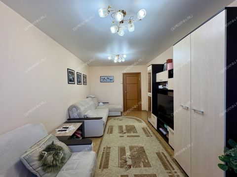 3-komnatnaya-ul-verhnepecherskaya-d-8 фото
