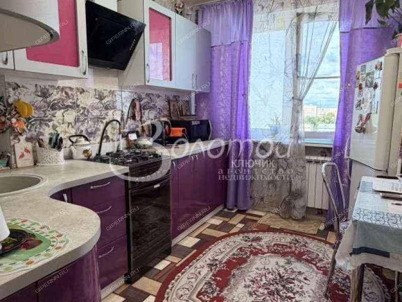двухкомнатная квартира на проспекте Бусыгина дом 19