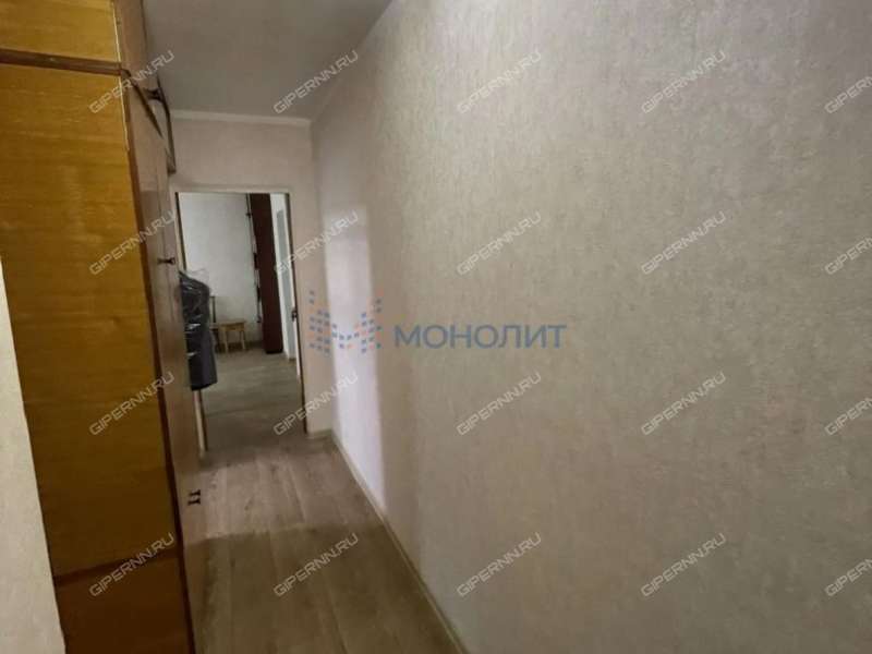 трёхкомнатная квартира в 2-м микрорайоне дом 20 город Кстово