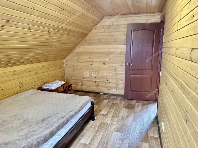 дом на улице Радужная село Арманиха