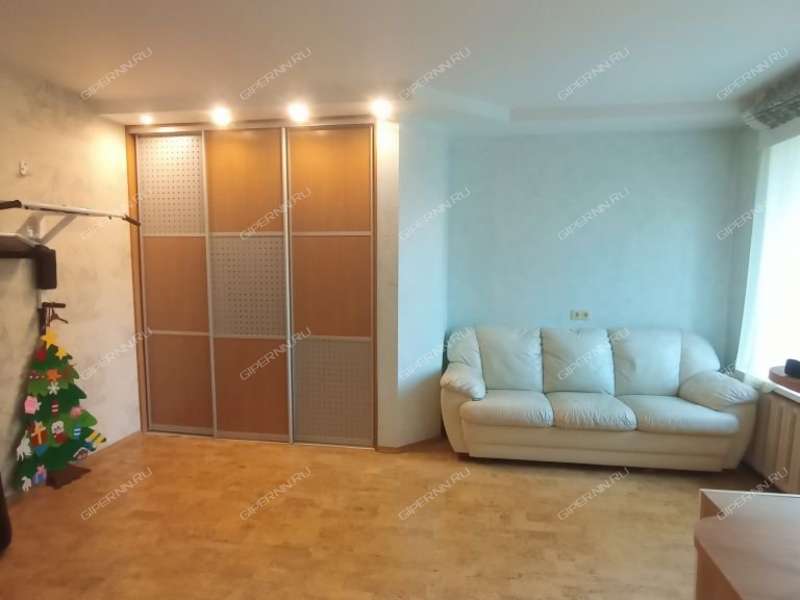 трёхкомнатная квартира на улице Максима Горького дом 232