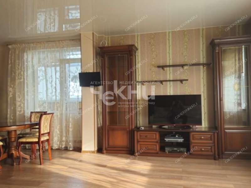 трёхкомнатная квартира на Краснозвёздной улице дом 27
