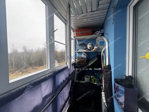 4-komnatnaya-ul-vyatskaya-d-4 фото