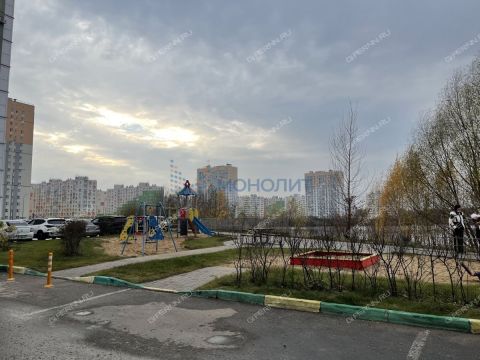 1-komnatnaya-ul-burnakovskaya-d-99 фото