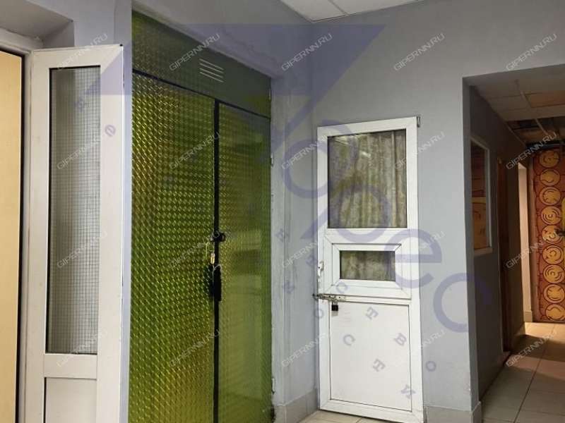 помещение под помещение свободного назначения на улице Адмирала Васюнина