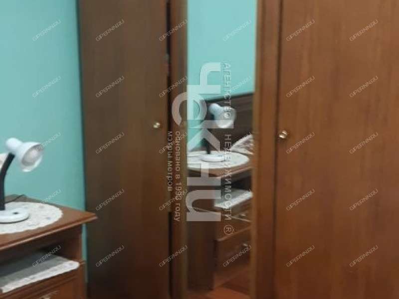 четырёхкомнатная квартира на улице Родионова дом 180/1