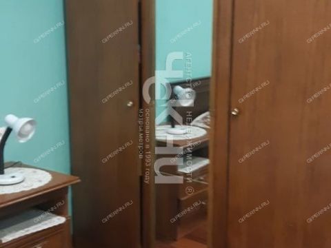 4-komnatnaya-ul-rodionova-d-180-1 фото