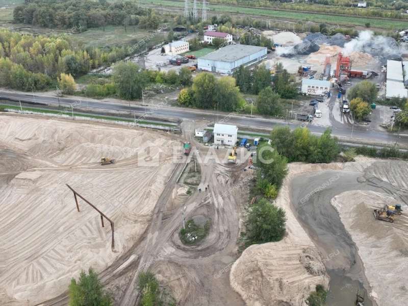 здание под офис, торговую площадь в 5-м проезде