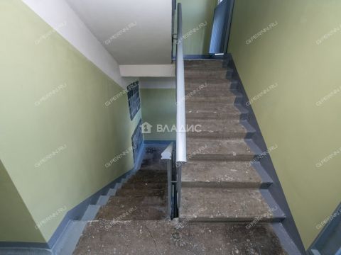 3-komnatnaya-b-r-zarechnyy-d-3 фото