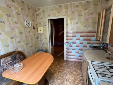 2-komnatnaya-ul-strokina-d-18a фото