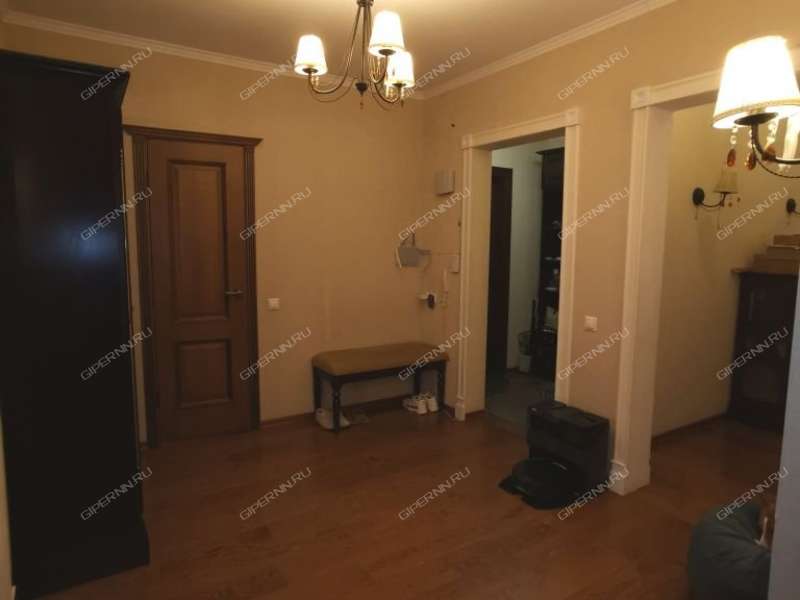 четырёхкомнатная квартира на улице Янки Купалы дом 38