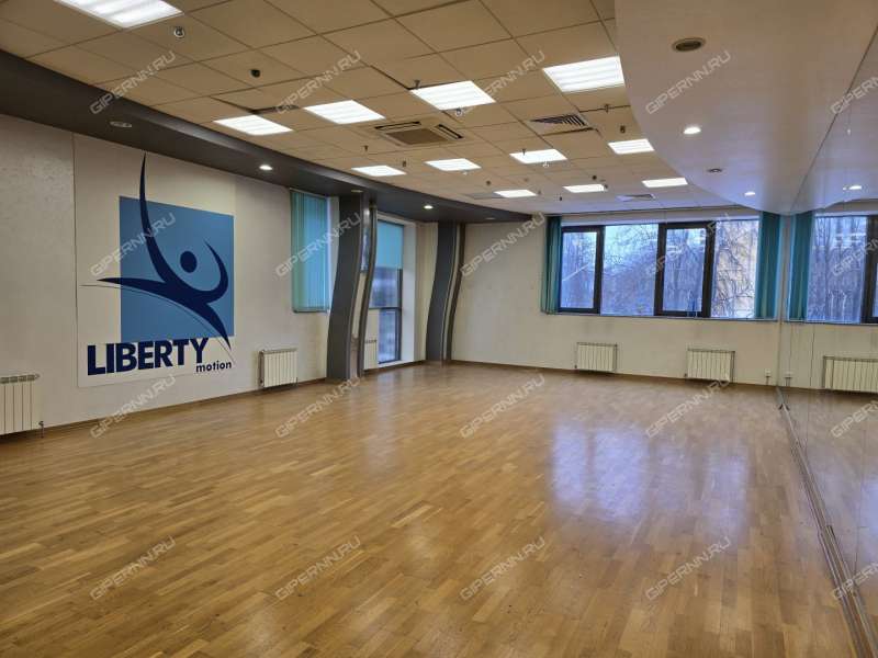 помещение под помещение свободного назначения, торговую площадь на Молодёжном проспекте