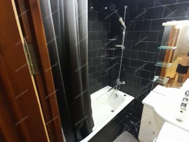 трёхкомнатная квартира на улице Максима Горького дом 152