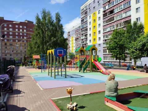 3-komnatnaya-ul-verhnepecherskaya-d-9-k1 фото