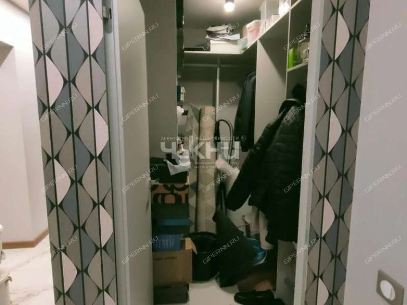 четырёхкомнатная квартира на улице Октябрьской Революции дом 45