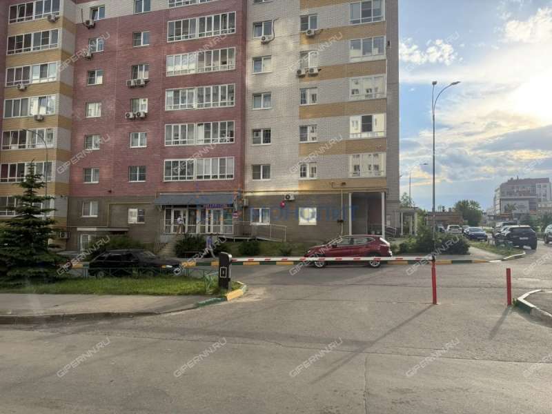 помещение под офис, недвижимость под образовательные учреждения на Деловой улице