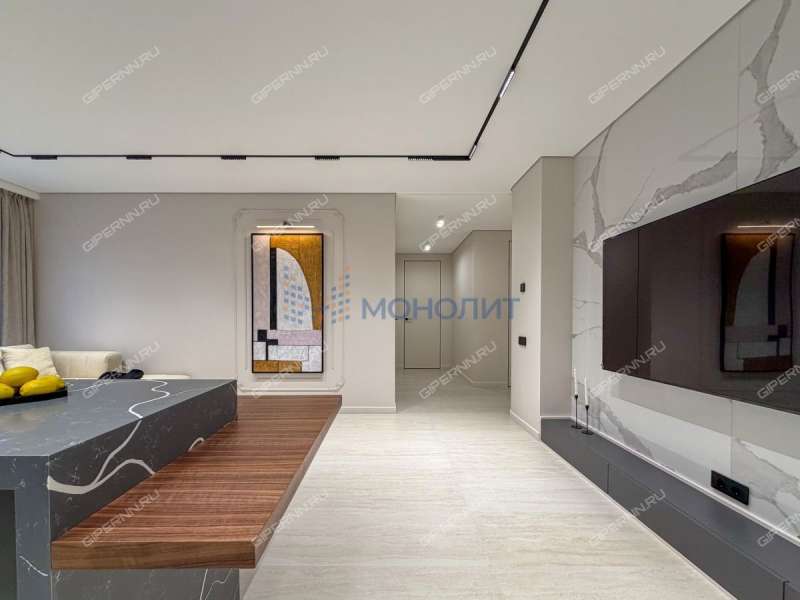 четырёхкомнатная квартира на Сенной площади дом 1