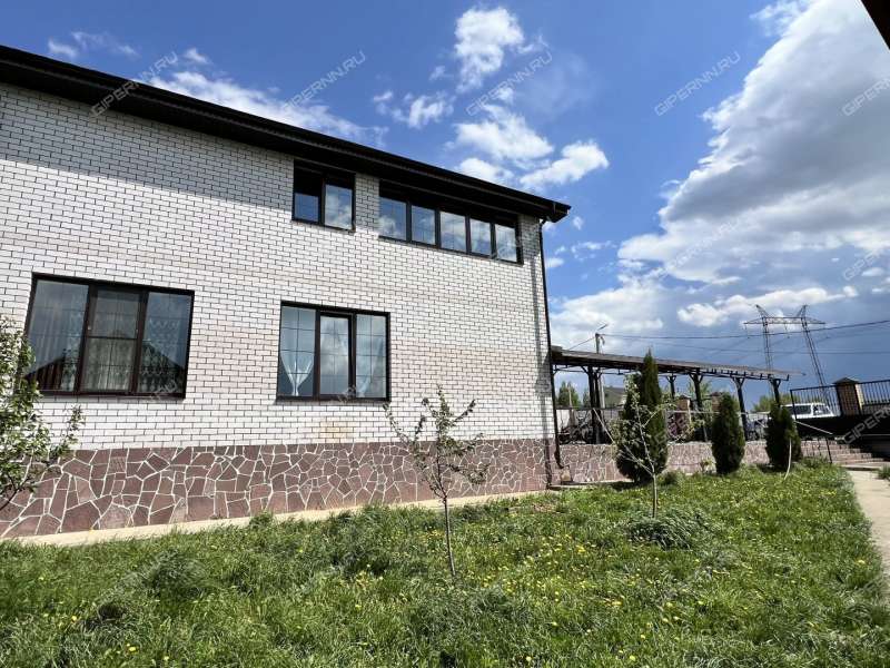 дом на улице Околица деревня Бурцево