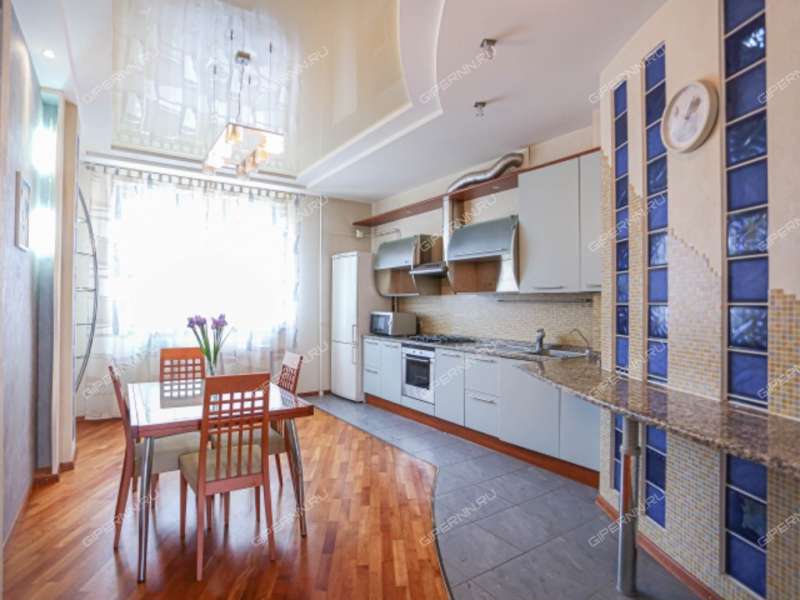 трёхкомнатная квартира на Большой Покровской улице дом 20б