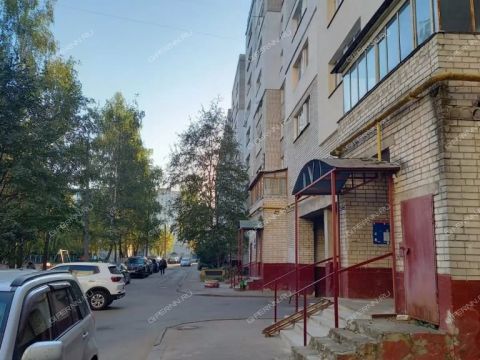 3-komnatnaya-ul-strokina-d-15 фото