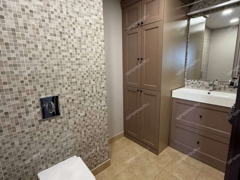 четырёхкомнатная квартира на Артельной улице дом 13 к1