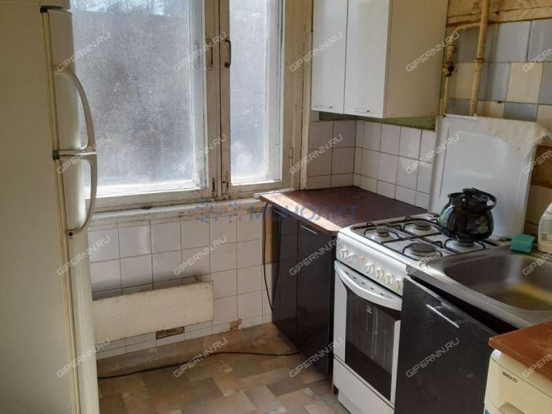 четырёхкомнатная квартира на бульваре 60-летия Октября дом 12