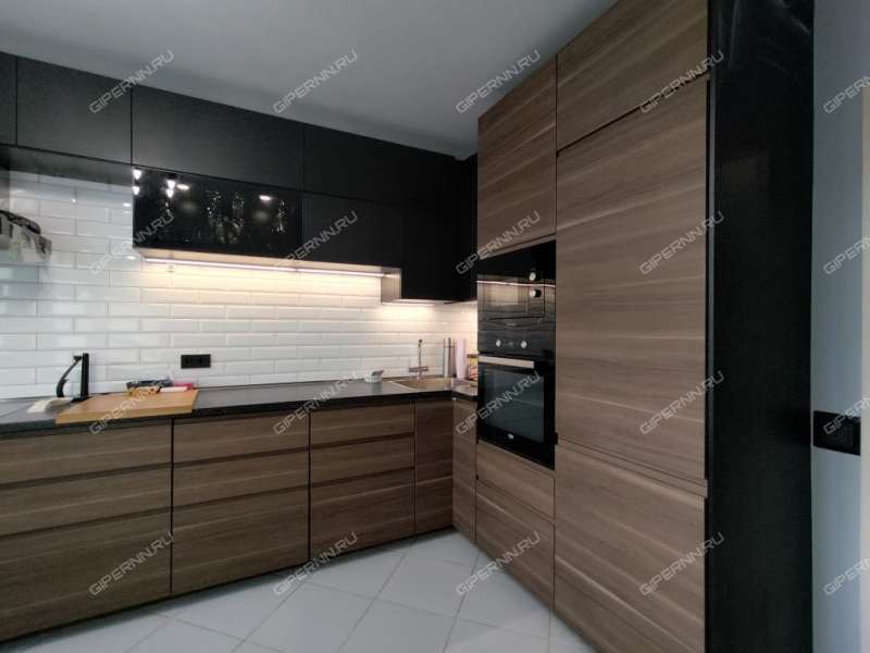 трёхкомнатная квартира на улице Островского дом 15