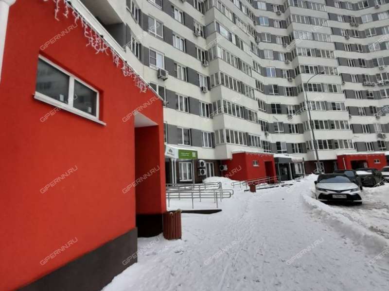 трёхкомнатная квартира на улице Маршала Баграмяна дом 4