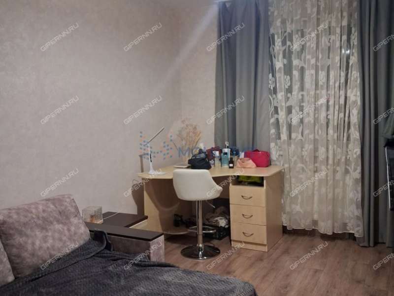 трёхкомнатная квартира на улице Романтиков дом 13