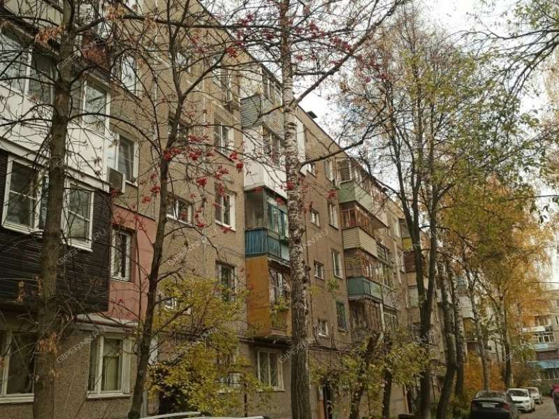 четырёхкомнатная квартира на улице Бурденко дом 19