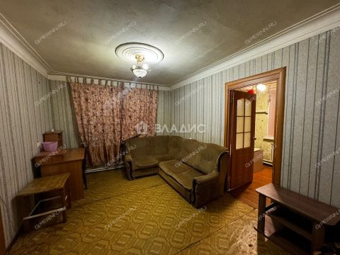 2-komnatnaya-poselok-40-let-oktyabrya-ul-orbeli-d-5 фото