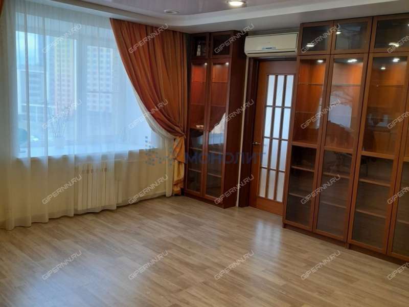 трёхкомнатная квартира на улице Родионова дом 189/24