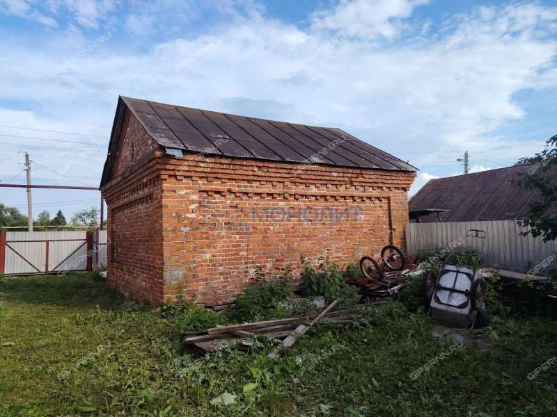 дом на улице Мира село Красное